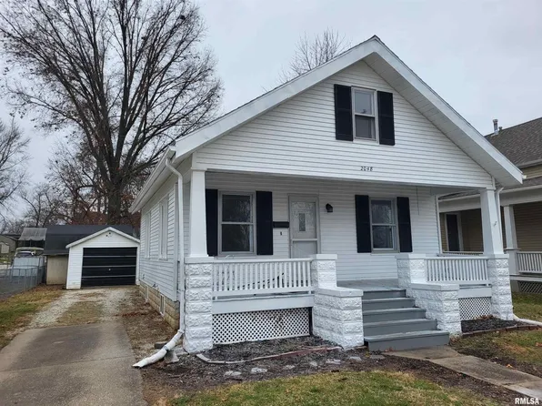 2048 Cedar St, Quincy, IL 62301