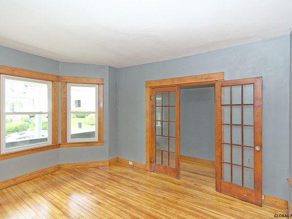 3rd image of 617 Myrtle Ave