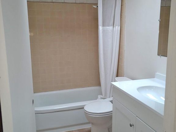 5th image of 1142 Pomeroy Ave