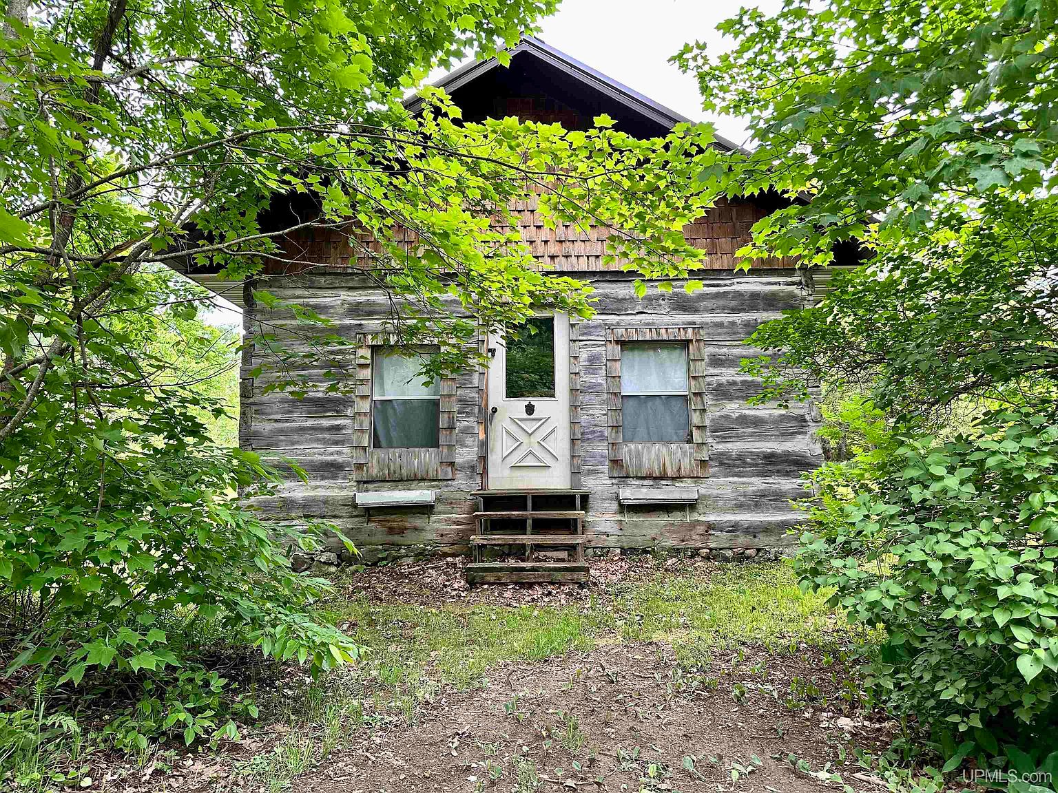 366 E Main St, Munising, MI 49862 Zillow