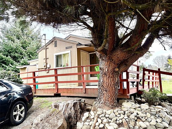 2nd image of 10028 30th Avenue SW