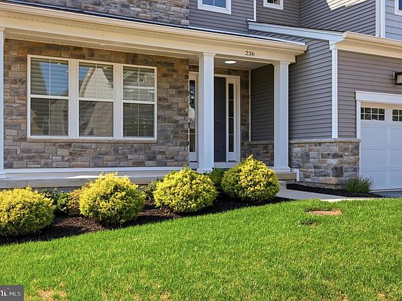 3rd image of 236 Lily Ln