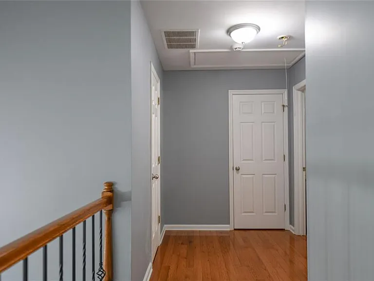 304 Bridle Path — Photo 19