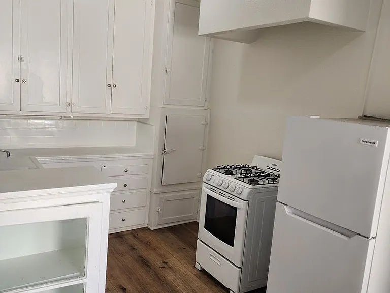 739 S Normandie Ave #107 — Photo 25