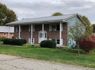 1015 W Race St, Somerset, PA 15501