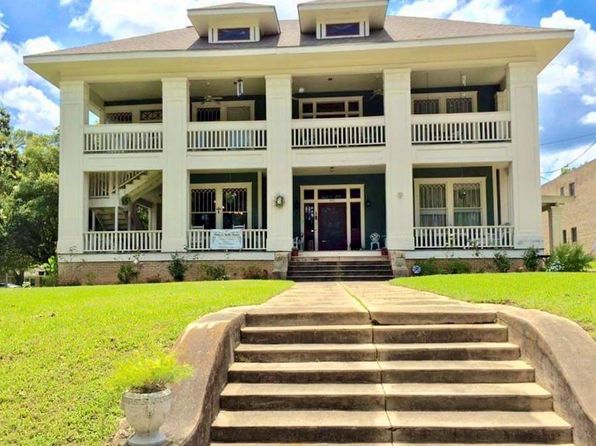 1002 S Day St #1, Brenham, TX 77833