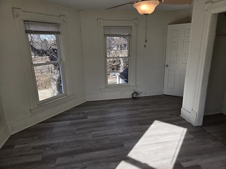 102 Emerson St — Photo 5