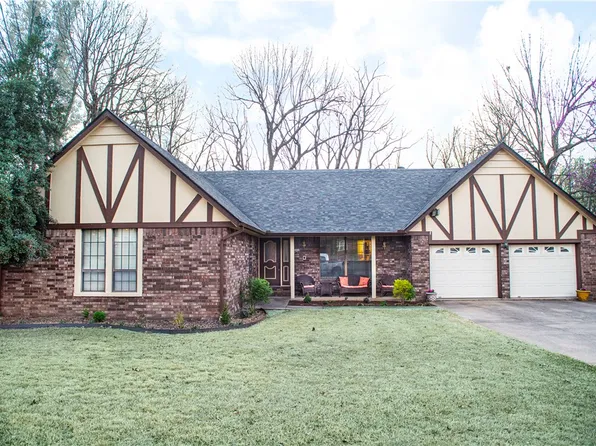 1450 Overo Cir, Springdale, AR 72762