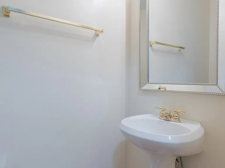 5121 Lippingham Ln — Photo 14