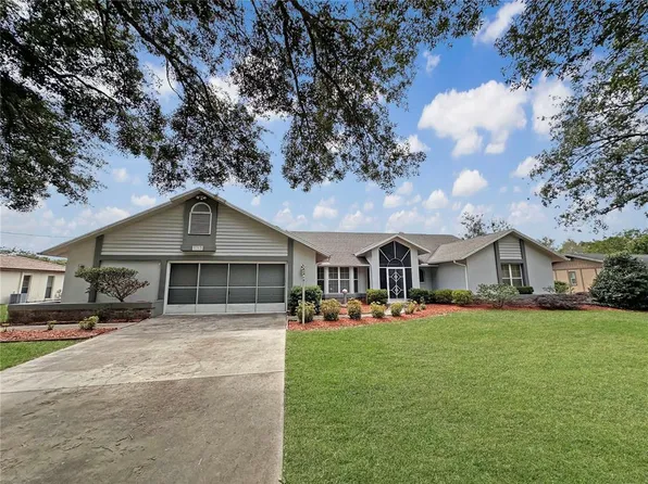 8262 Delaware Dr, Weeki Wachee, FL 34607