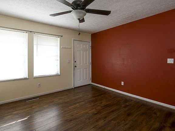 4th image of 7764 Walnut Creek Dr