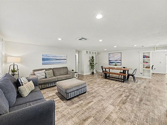 4th image of 8828 Carmen Ln