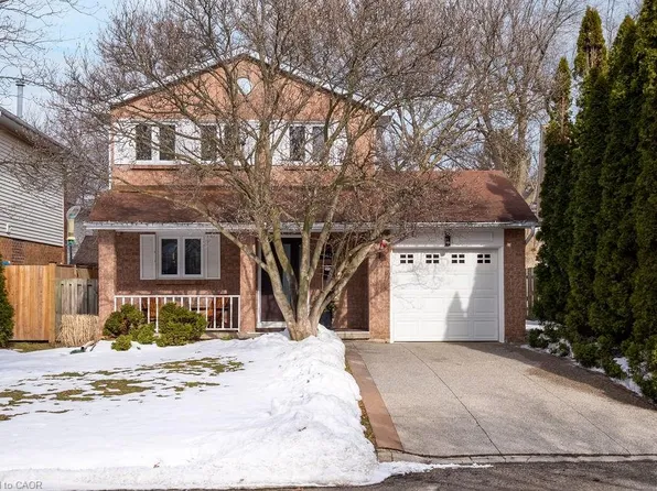 161 Riverview St, Oakville, ON L6L 5S2