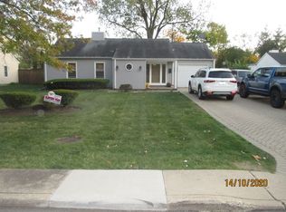 3401 Greenbriar Dr, Glenview, IL
