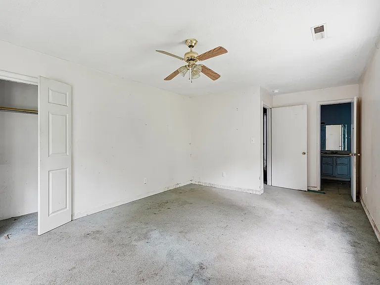 615 Macon St — Photo 7