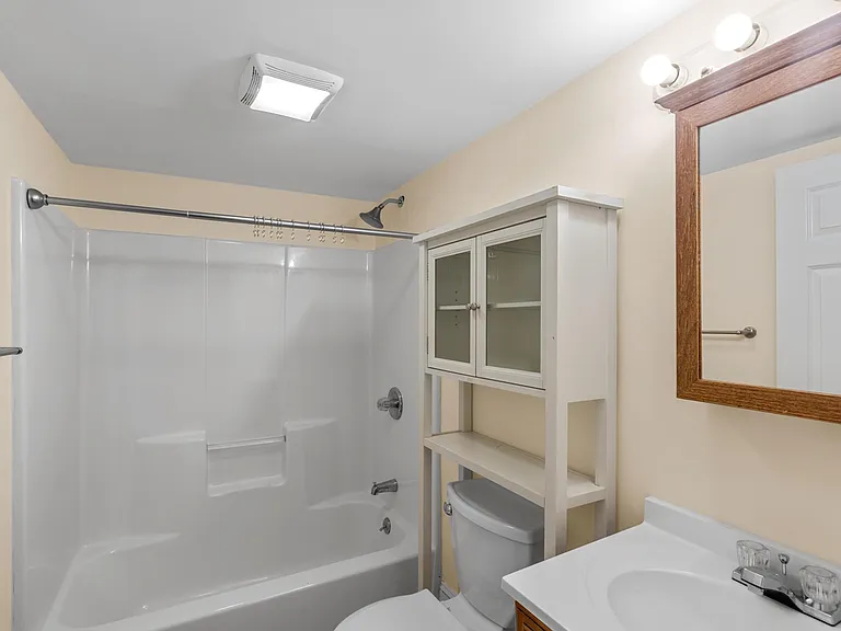 11 Siegel St #1-2 — Photo 20