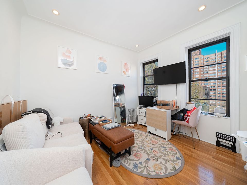 1st image of 128 W 13th St APT 38