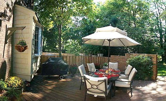 Lovey Backyard is Perfect for Entertaining!