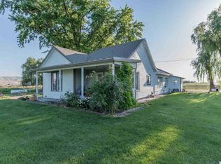 6502 N Wilgus Rd, Prosser, WA 99350