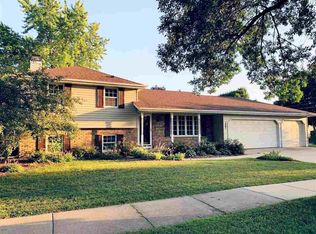 1401 E Meadow Grove Blvd, Appleton, WI 54915