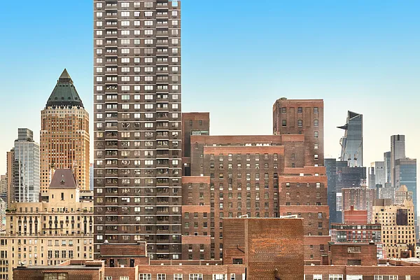 Rented by Brown Harris Stevens | media 14