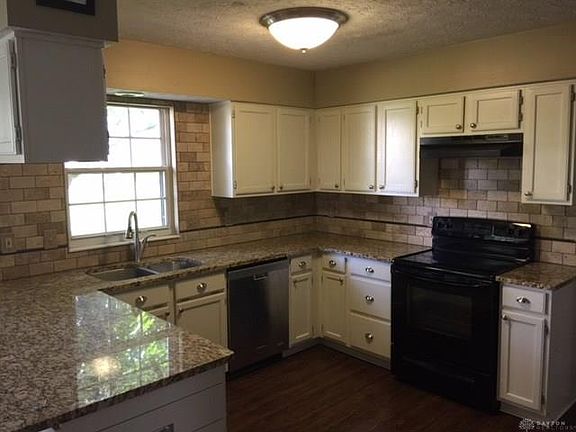 4th image of 1124 Decker Ct