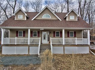 231 Trout Creek Dr, Pocono Lake, PA