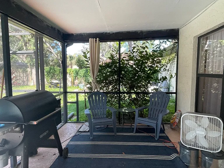 213 Bloomingfield Dr — Photo 12