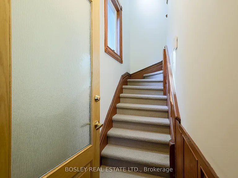 12 Meredith Cres #UPPER — Photo 50