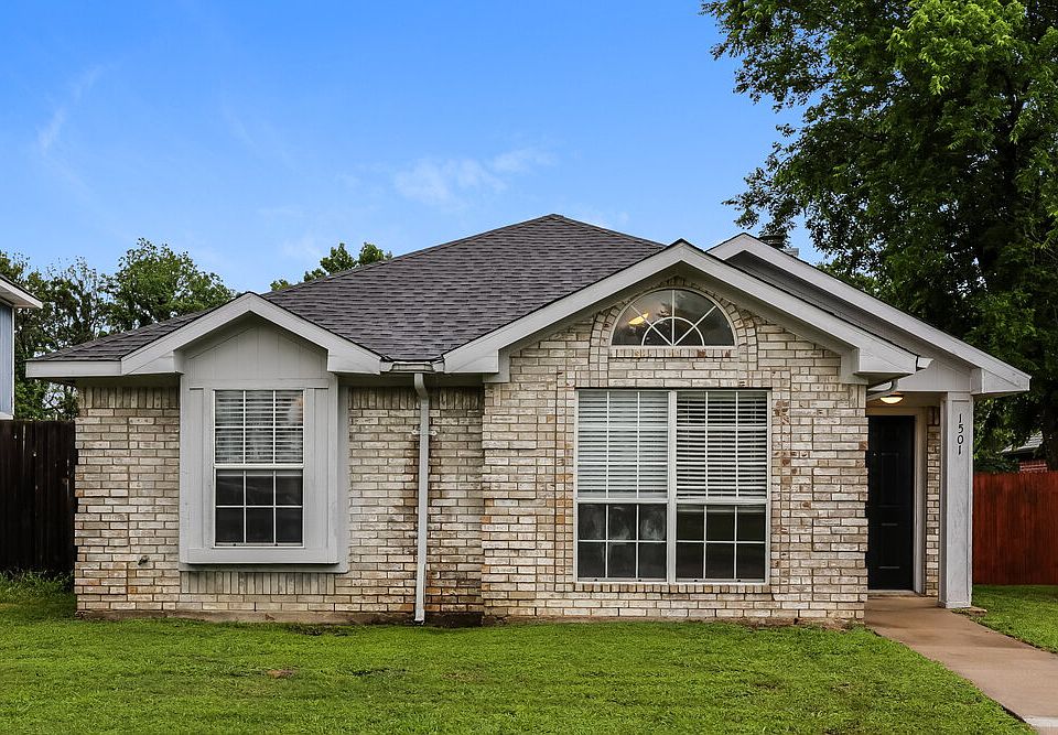 1st image of 1501 Juniper Ln