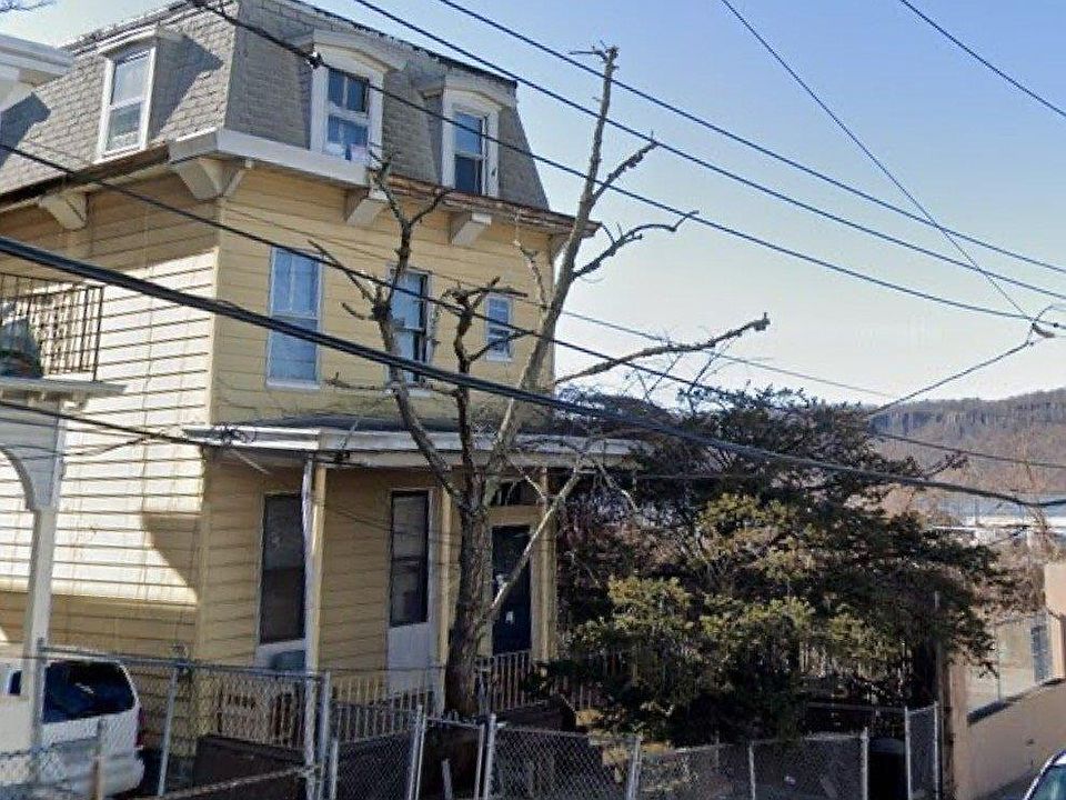 1st image of 16 Lamartine Avenue