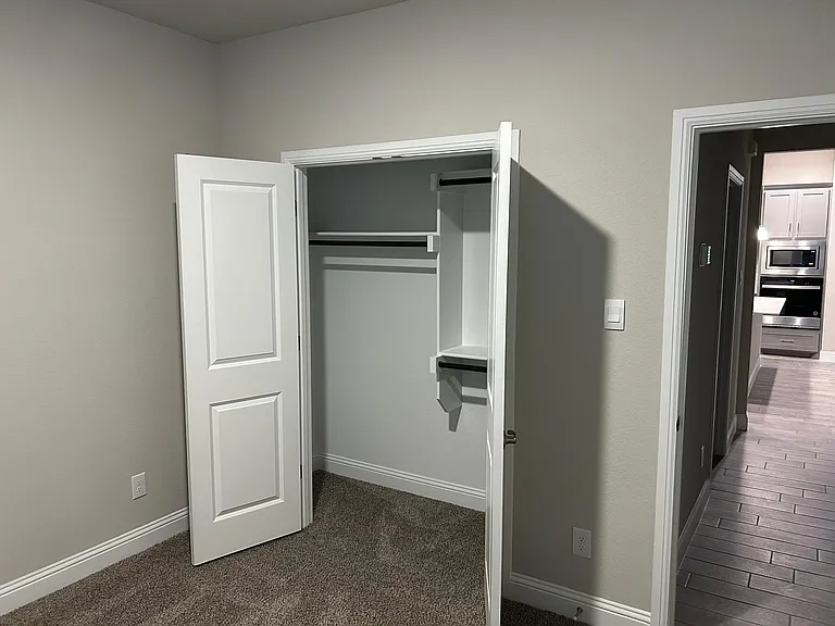 2032 Windsor Dr — Photo 14