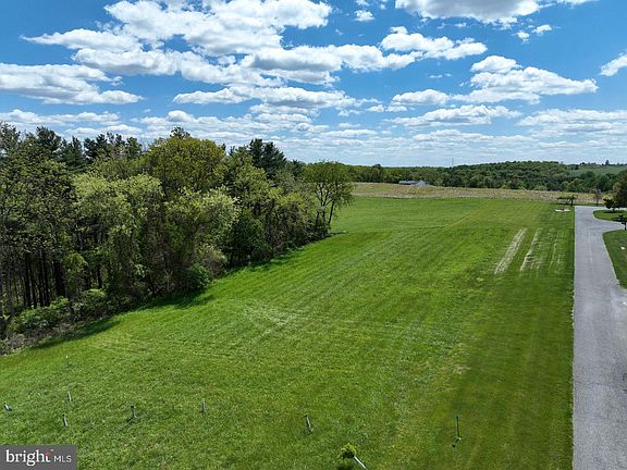 4th image of 7 Brehm Rd
