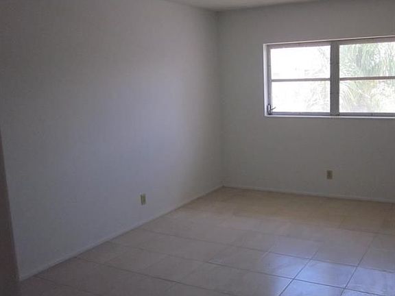 4th image of 2192 NE 1st Way APT 203