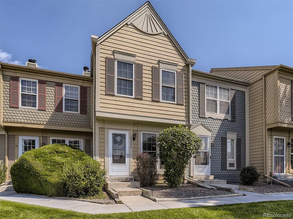 1st image of 19826 Summerset Ln