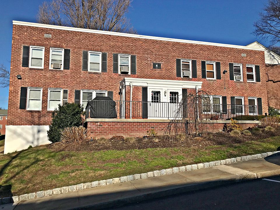 1st image of 120 N Broadway APT 4A