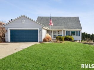 3621 N 3rd St, Clinton, IA 52732