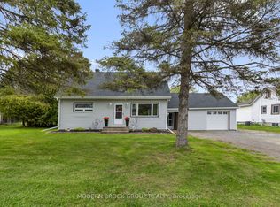 1055 County Road 15 Rd, Augusta, ON K0E 1P0