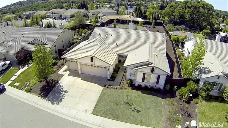2336 Summer Dr photo 1