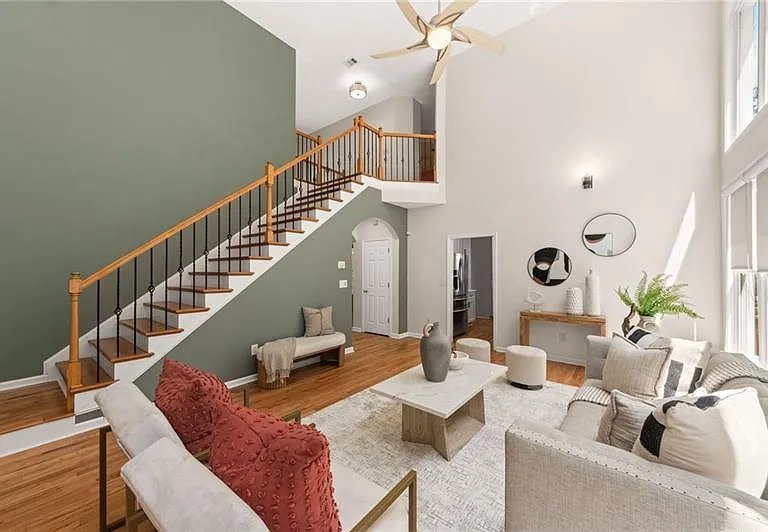 1235 Longpointe Pass — Photo 3