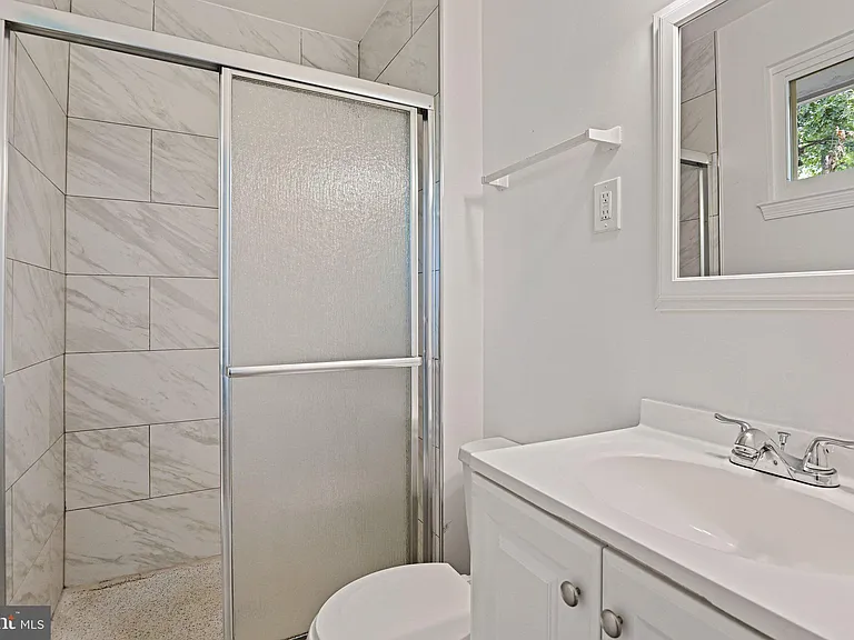 8701 Parliament Dr — Photo 19