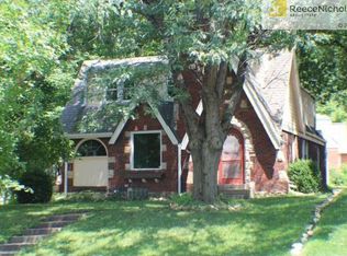 6835 Oak St, Kansas City, MO 64113