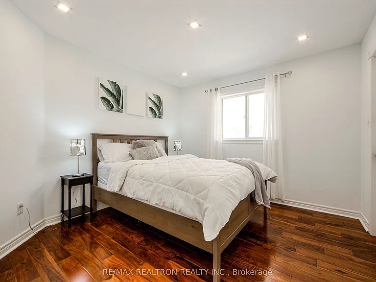 269 Treasure Rd E #UPPER — Photo 31