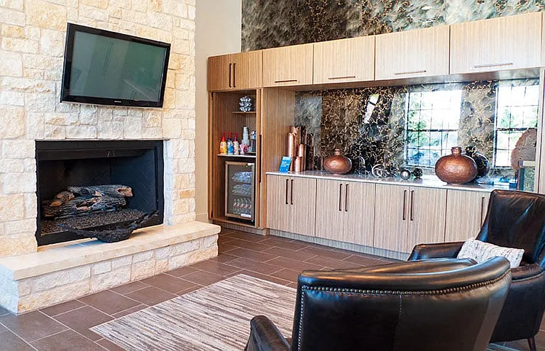Retreat at Stonebridge Ranch Apartments — Photo 9
