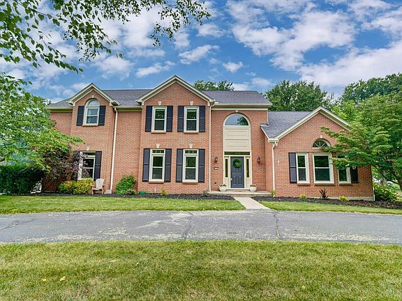 3rd image of 6365 Waverly Hill Ln