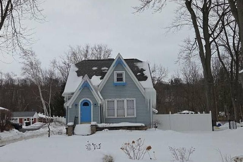 1st image of 708 Ridge Rd