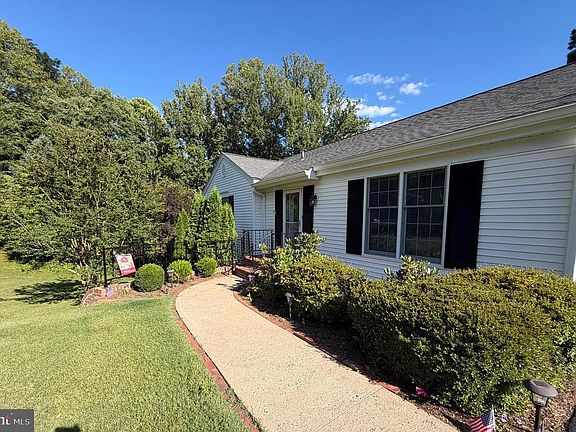4th image of 7386 Stuart Cir