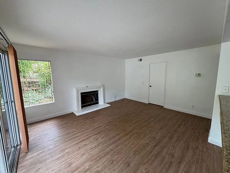1423 Portofino Dr — Photo 15