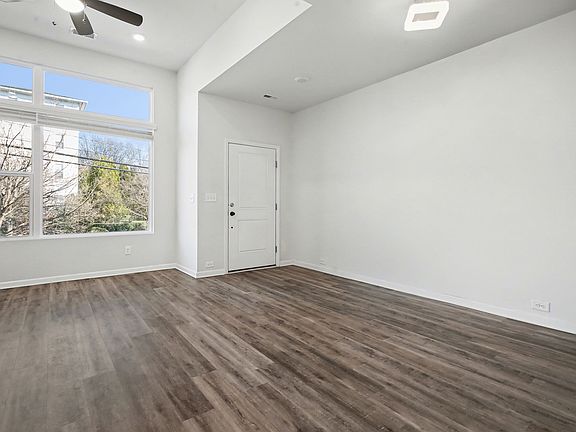 5th image of 2037 Statesville Ave