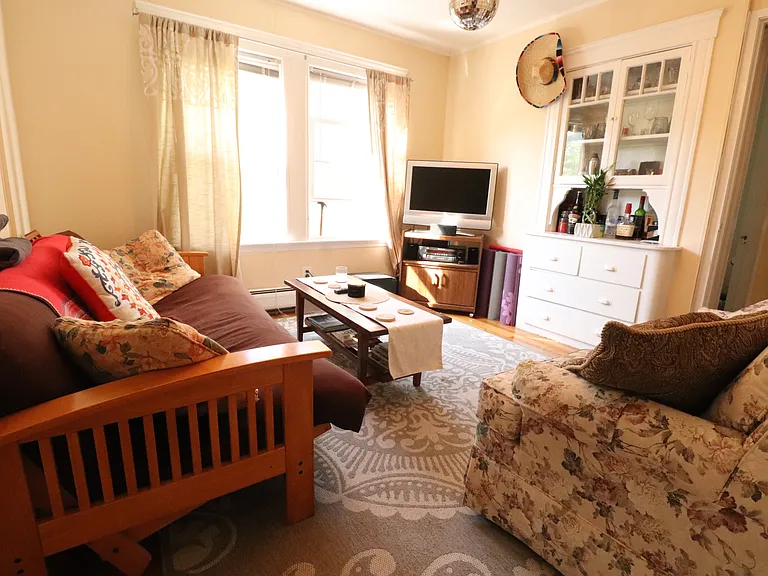 262 Main St #2 — Photo 2